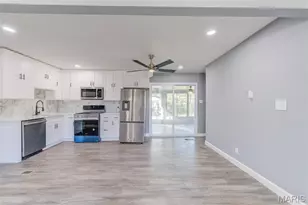 1481 Werremeyer Pl, Creve Coeur, MO 63132 - Photo 9