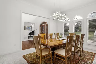 327 Chasselle Lane, Saint Louis, MO 63141 - Photo 7