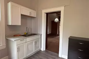 427 N 7th St, Hannibal, MO 63401 - Photo 13