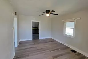 7120 Bancroft Ave, Saint Louis, MO 63109 - Photo 11
