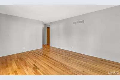 420 Humes Lane, Florissant, MO 63031 - Photo 9