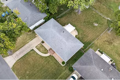 125 Sally Drive, Florissant, MO 63031 - Photo 3