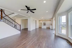 2025 Maryland Oaks Cir, Maryland Heights, MO 63146 - Photo 13