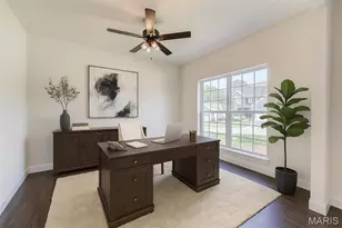 2025 Maryland Oaks Cir, Maryland Heights, MO 63146 - Photo 5