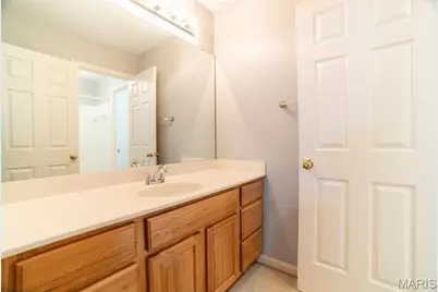 570 Castle Ridge Drive, Ballwin, MO 63021 - Photo 23