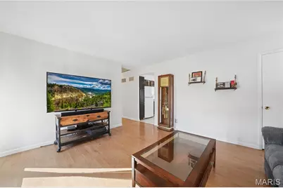 2327 Wescreek Drive, Maryland Heights, MO 63043 - Photo 5