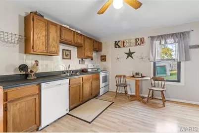 318 E Marvin Avenue, Fredericktown, MO 63645 - Photo 21