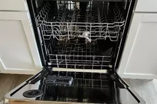 2241 Luxmore Dr, Saint Louis, MO 63136 - Photo 9