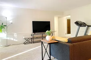 539 Coeur De Royale Dr, Creve Coeur, MO 63141 - Photo 3