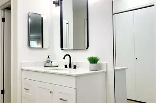 539 Coeur De Royale Dr, Creve Coeur, MO 63141 - Photo 17