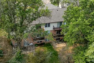 10903 Village Grove Dr, Saint Louis, MO 63123 - Photo 21