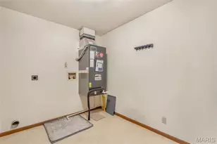 10903 Village Grove Dr, Saint Louis, MO 63123 - Photo 19