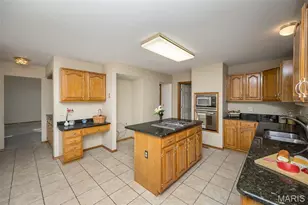 1324 Riverdale Cir, Chesterfield, MO 63005 - Photo 11