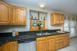 1324 Riverdale Cir, Chesterfield, MO 63005 - Photo 13