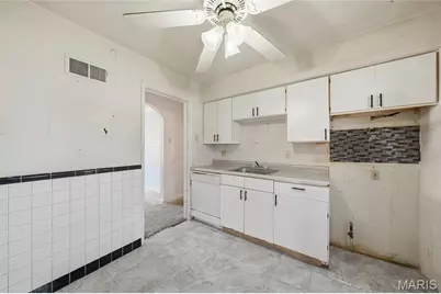 7422 Leadale Drive, Saint Louis, MO 63121 - Photo 15