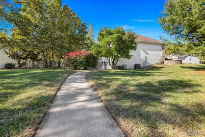 919 Locksley Manor Drive, Lake Saint Louis, MO 63367 - Photo 55
