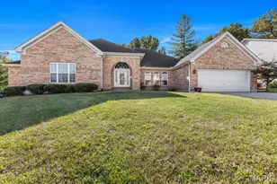 919 Locksley Manor Dr, Lake Saint Louis, MO 63367 - Photo 1