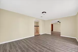 8022 Joel Ave, Saint Louis, MO 63123 - Photo 7