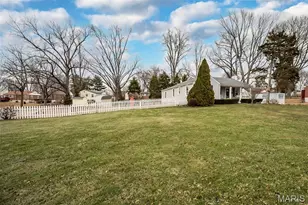 1475 St Catherine St, Florissant, MO 63033 - Photo 3