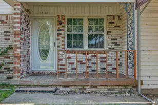 1918 Lynndale St, Kennett, MO 63857 - Photo 3