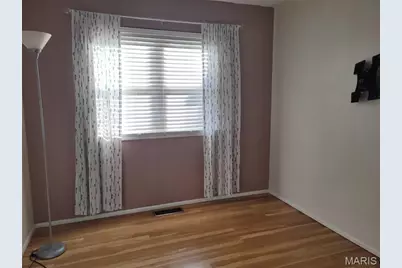 1733 Leafcrest Drive, Hazelwood, MO 63042 - Photo 11