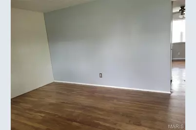 1733 Leafcrest Drive, Hazelwood, MO 63042 - Photo 3