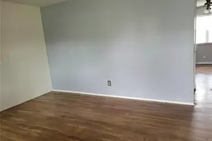 1733 Leaf Crest Dr, Hazelwood, MO 63042 - Photo 3