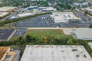 1160 Walters Way Ln, Olivette, MO 63132 - Photo 9