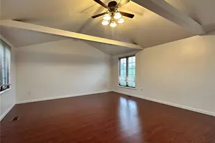 9883 Ione Ln, Unincorporated, MO 63123 - Photo 5