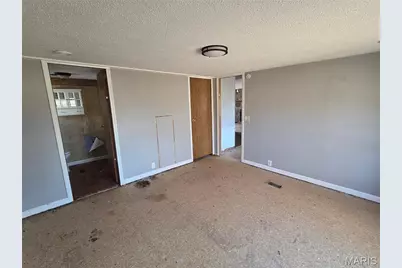 698 Ridge Road, Troy, MO 63379 - Photo 15