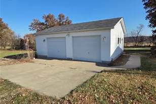 698 Ridge Rd, Troy, MO 63379 - Photo 19