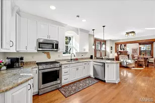 7498 Teasdale Ave, University City, MO 63130 - Photo 13