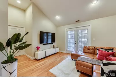 8140-42 Whitburn Drive, Clayton, MO 63105 - Photo 3