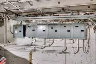 8140-42 Whitburn Dr, Clayton, MO 63105 - Photo 31