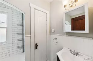 5203 Dewey Ave, Saint Louis, MO 63116 - Photo 15