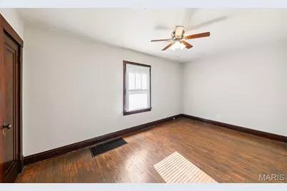 5203 Dewey Avenue, Saint Louis, MO 63116 - Photo 13