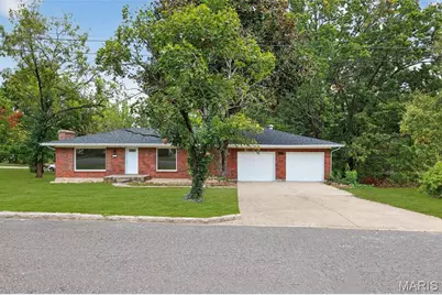 315 Hillcrest Drive, Bourbon, MO 65441 - Photo 1