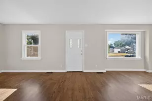 10335 St Joan Ln, Saint Ann, MO 63074 - Photo 5