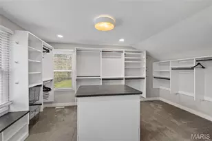 9015 Greenridge Dr, Richmond Heights, MO 63117 - Photo 19