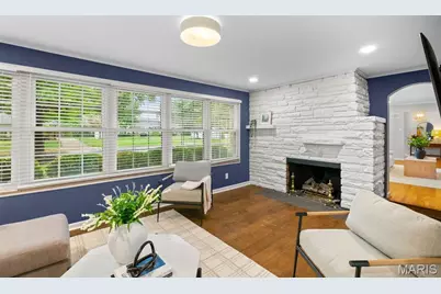 9015 Greenridge Drive, Richmond Heights, MO 63117 - Photo 9