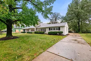 9015 Greenridge Dr, Richmond Heights, MO 63117 - Photo 31