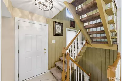 5788 Westphalia Lane, Oakville, MO 63129 - Photo 3