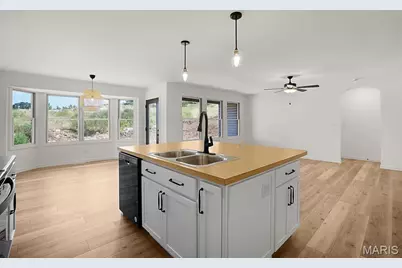 189 Hank's Close #189 STB, Washington, MO 63090 - Photo 5