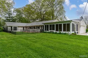 31 S Tealwood Dr, Saint Louis, MO 63141 - Photo 37