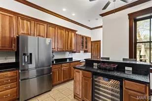 2429 McNair Ave, Saint Louis, MO 63104 - Photo 9