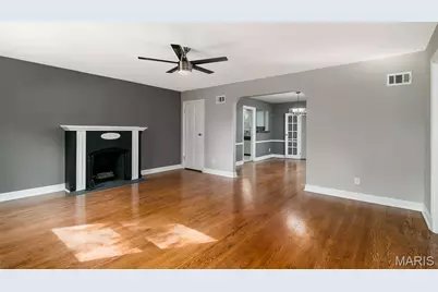 127 Thoroughman Avenue, Ferguson, MO 63135 - Photo 9