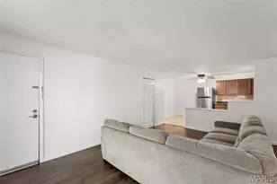 2804 Blackforest Dr, Saint Louis, MO 63129 - Photo 5