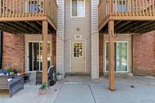 2804 Blackforest Dr, Saint Louis, MO 63129 - Photo 3