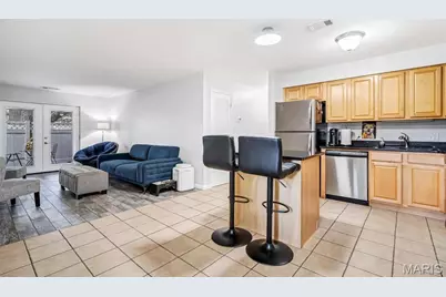 950 E Rue De La Banque #L1, Creve Coeur, MO 63141 - Photo 3