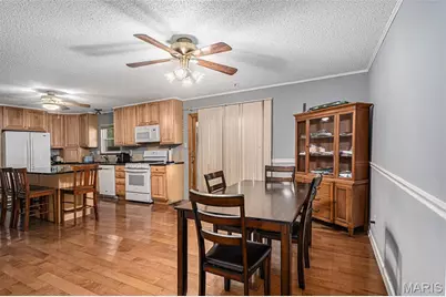 6787 Lesli Mari Court, Florissant, MO 63033 - Photo 7